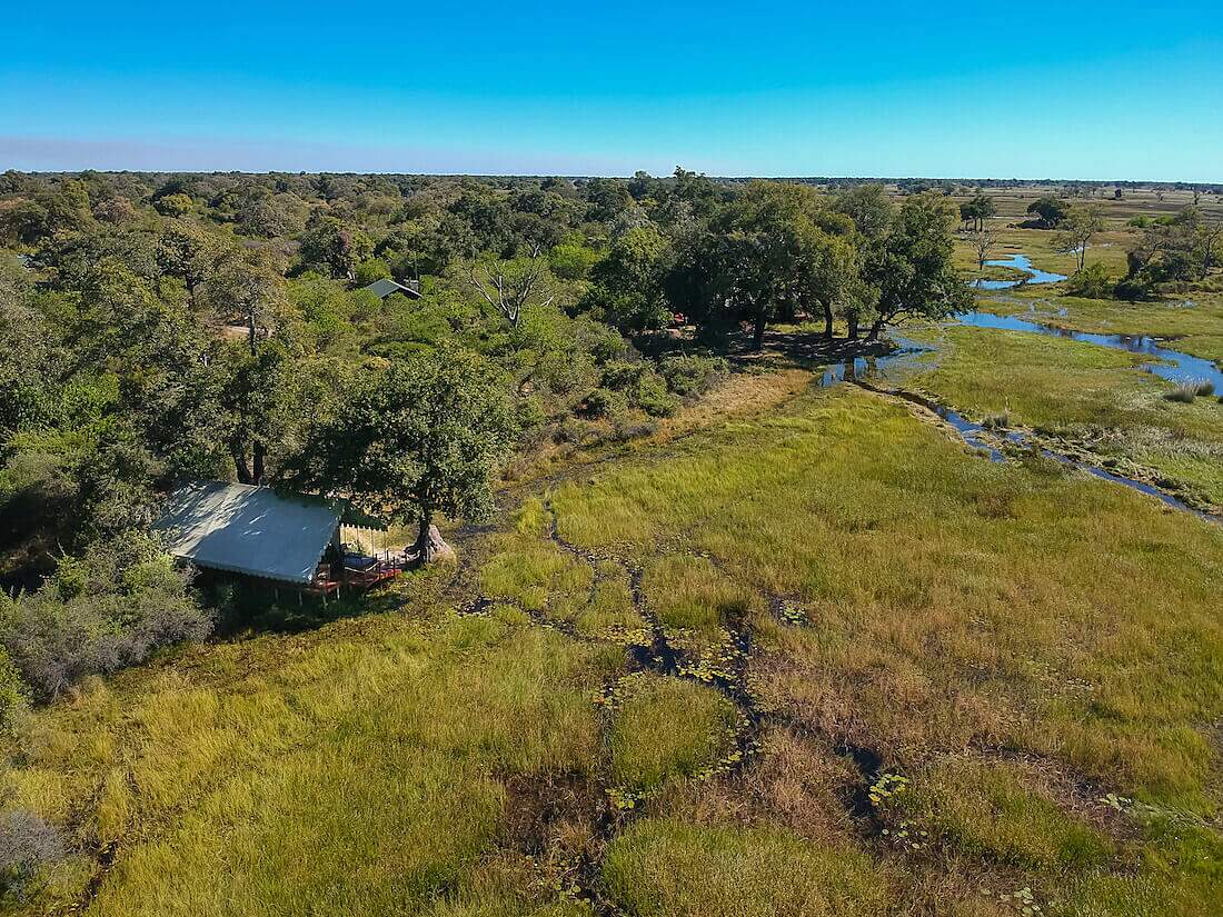 Bots_OkavangoDelta_DukesCamp_AerialView_KerryDeBruyn3